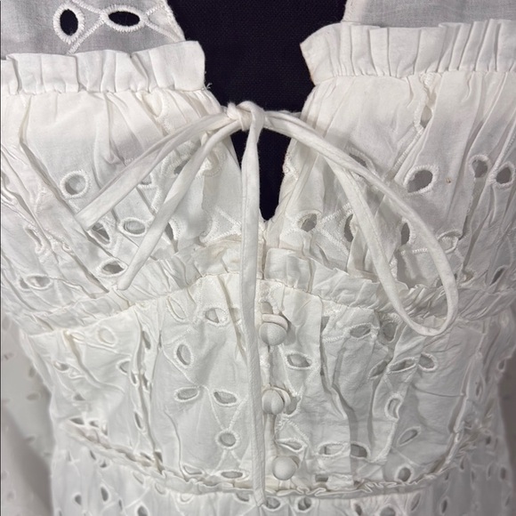 Gianni Bini Katrina White Eyelet Dress Size M - Picture 3 of 13
